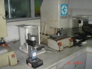 定負(fù)荷硬度計(jì)、比重計(jì)、氣壓式?jīng)_片機(jī)